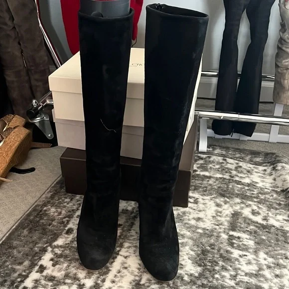 Christian Louboutin black suede Girabaldi size 38 - Picture 1 of 5